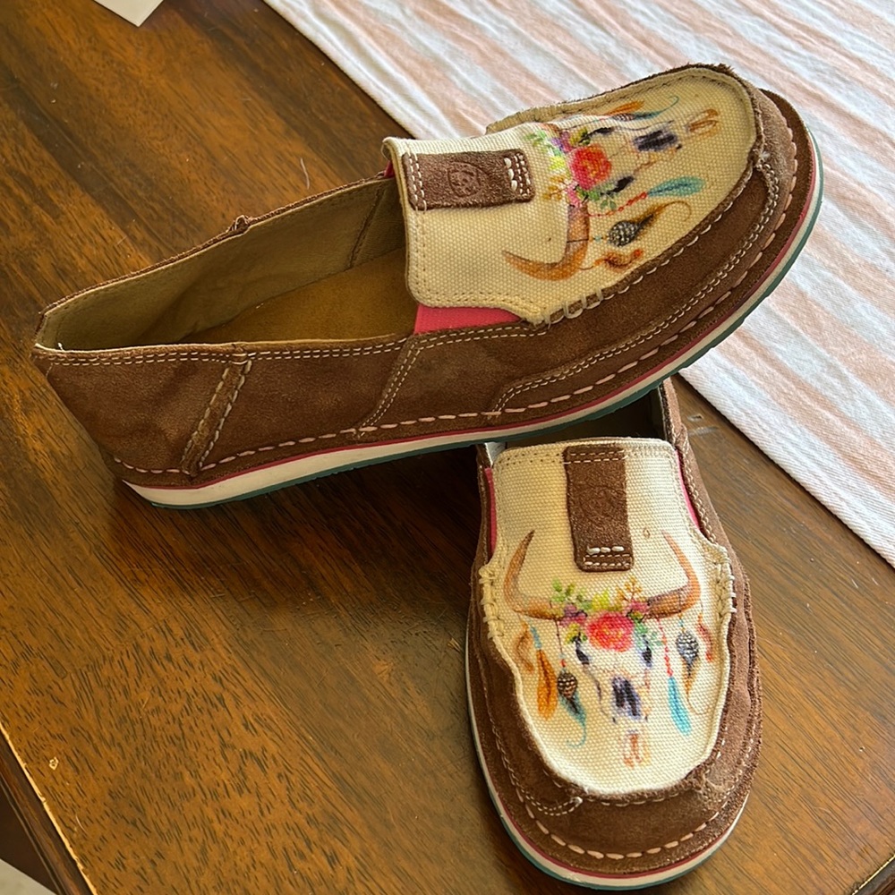 Ariat Cruisers